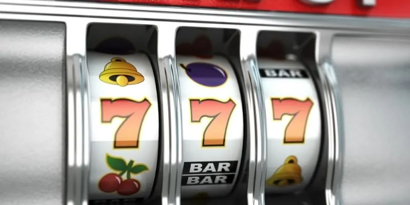 Responsible Play in Multiplayer Poker Games